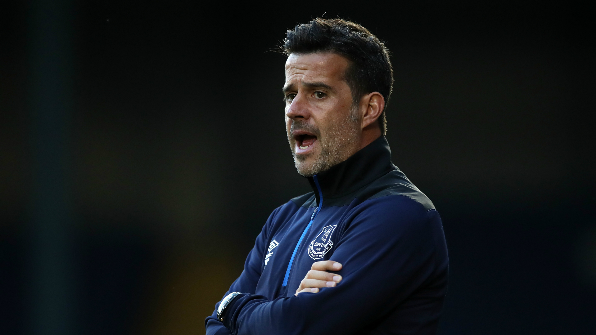 在足球队中 在足球队中