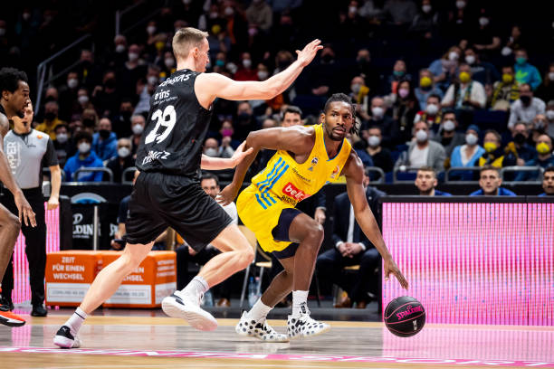 门为罗马锁 门为罗马锁